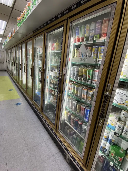 New Polo Deli & Grocery Picture 8