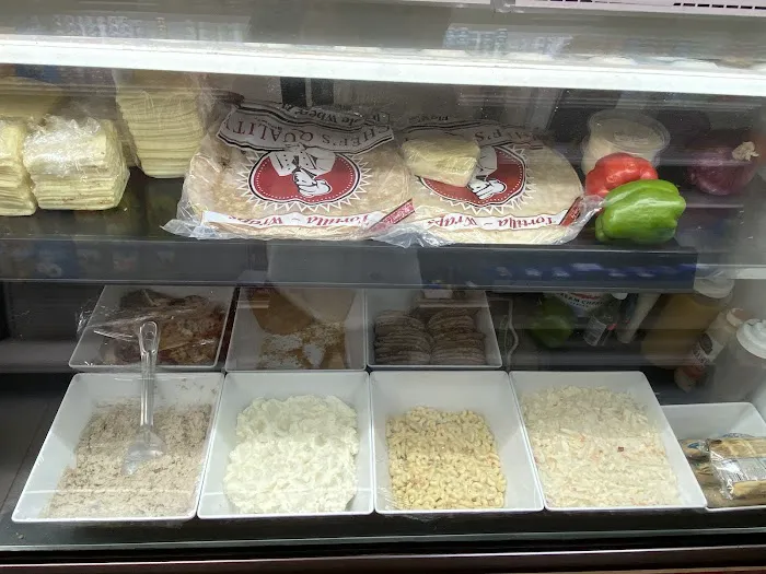 New Polo Deli & Grocery Picture 4