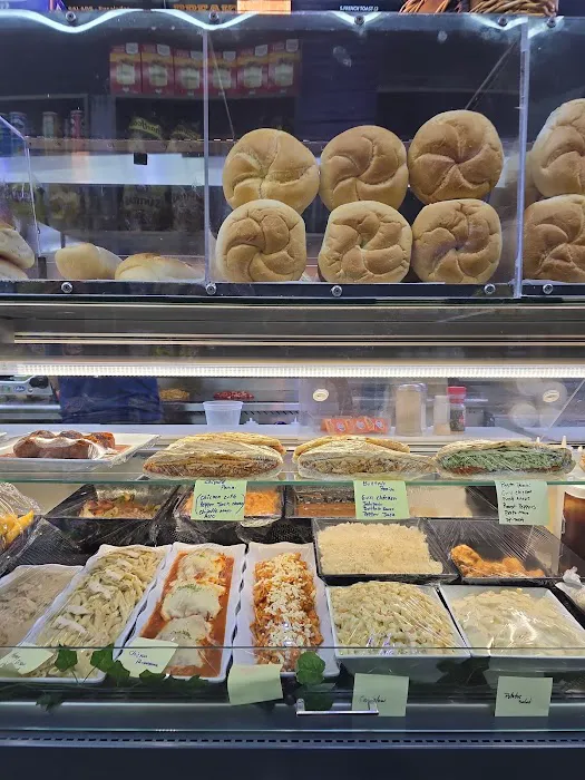 CLOUD MUNCHIES DELI & GRILL Picture 1