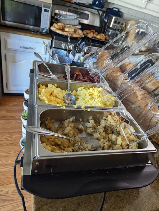 Marathon Food Shop Picture 3