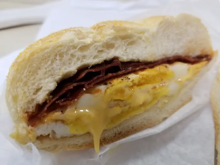 Marathon Food Shop Picture 5