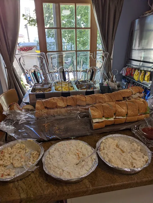 Marathon Food Shop Picture 4