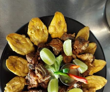 Los Primos Restaurant