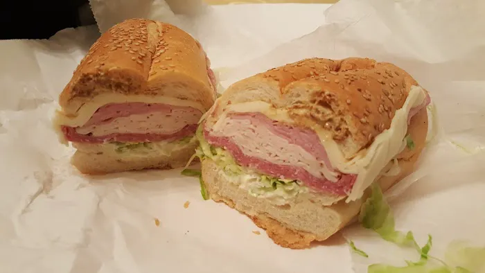 Casa Doro Deli Picture 5