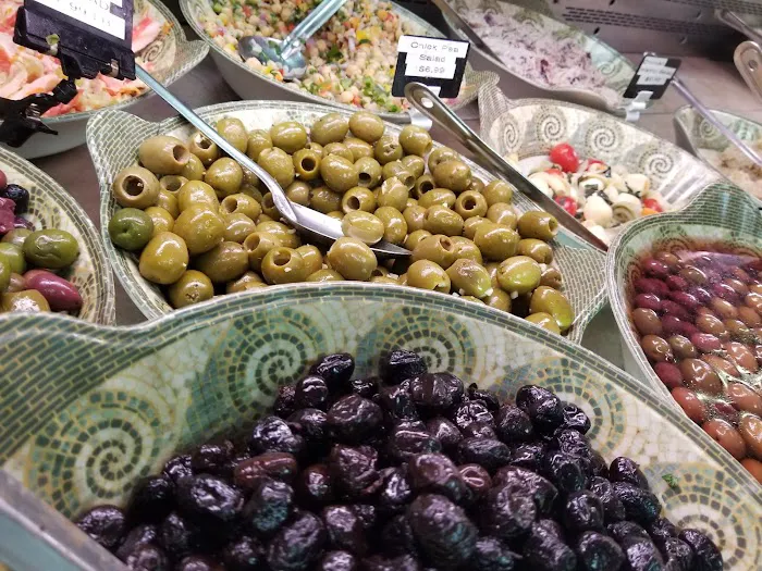 Battaglias Market Picture 8