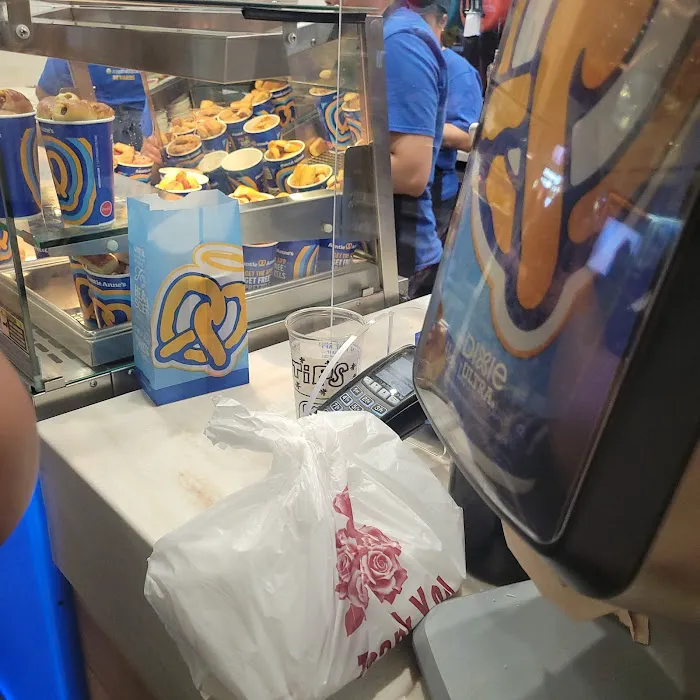 Auntie Anne’s Picture 2