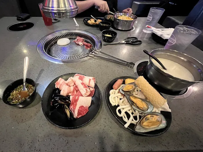 KPOT Korean BBQ & Hot Pot Picture 3