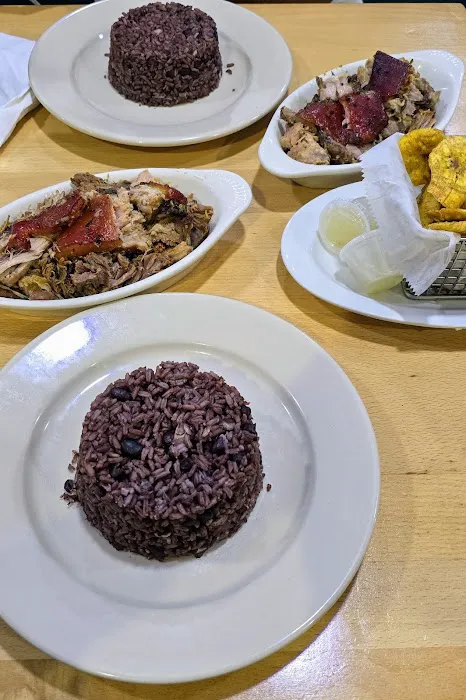 Caridad & Louie's Restaurant Picture 4