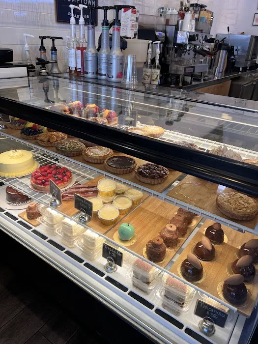 Coffee Shop At Apple Tree Picture 8