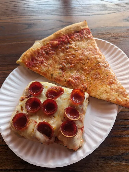 Lo Duca Pizza Picture 9