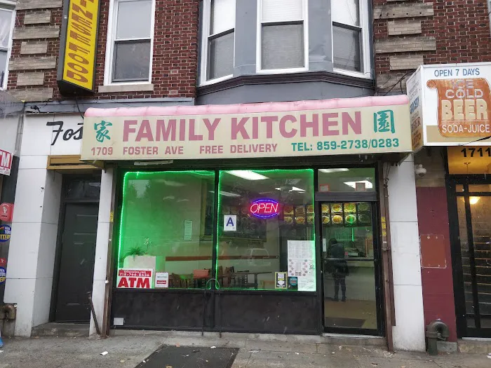 Family Kitchen Picture 10