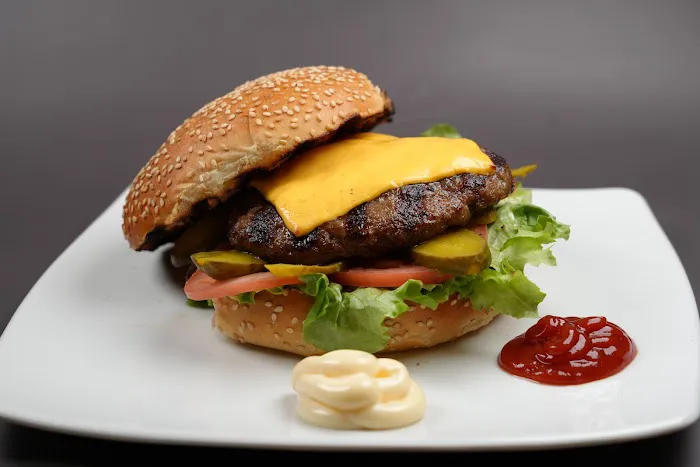 Mir Burger Picture 7