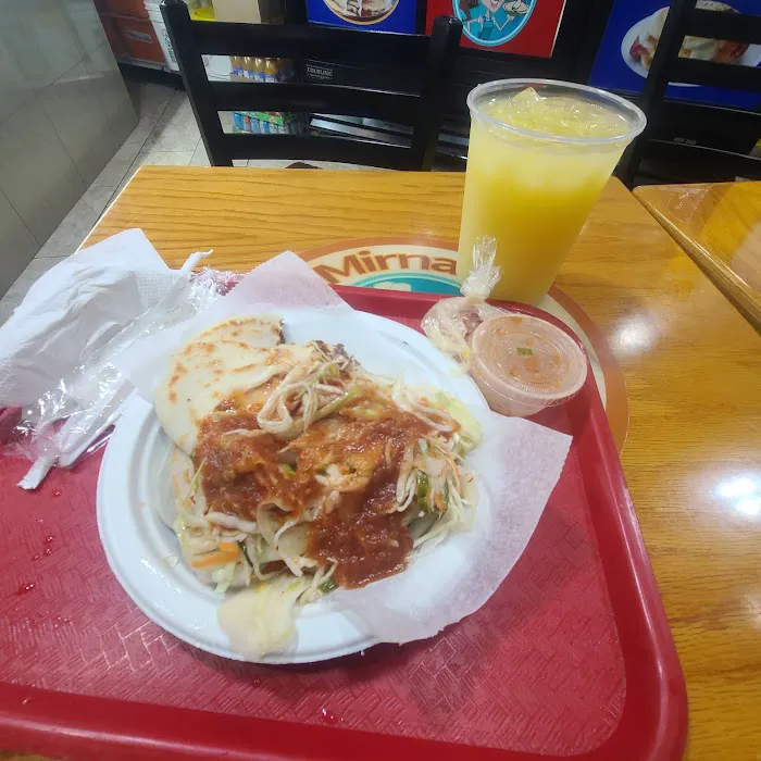 Mirna's Pupuseria Picture 3