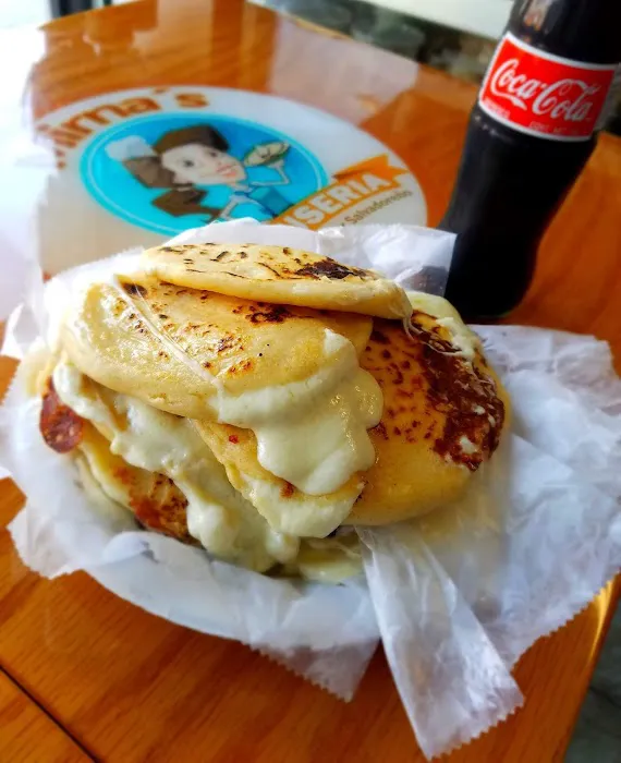 Mirna's Pupuseria Picture 6