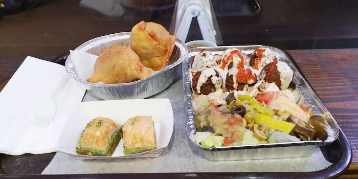 Sammy’s Halal Picture 1