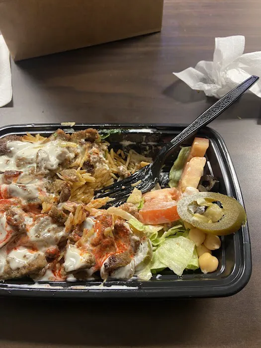 Sammy’s Halal Picture 10
