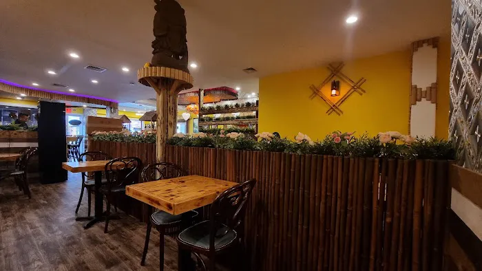 U Bar & Restaurant Picture 2