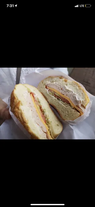 Avenue J Gourmet Deli & Grill Picture 6