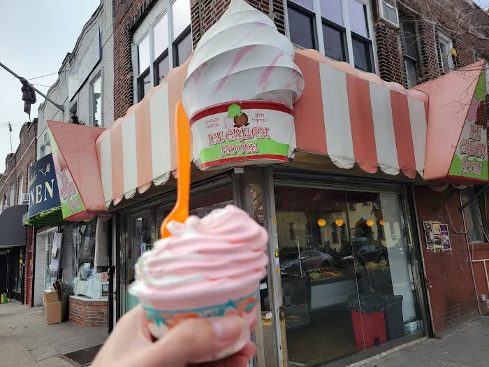 Ice Cream House Picture 3