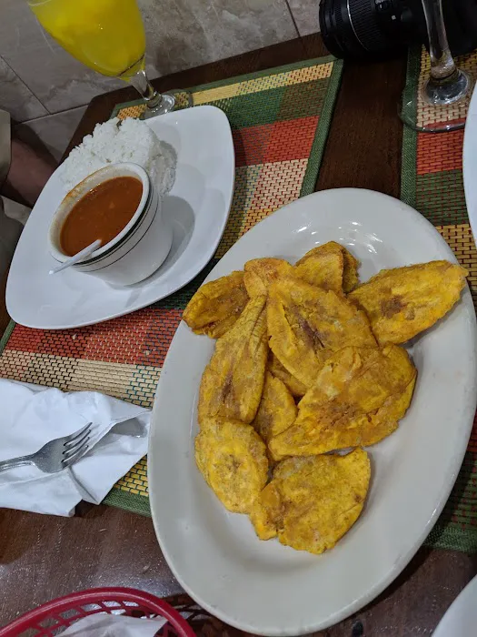 El Rancho Dominicano Picture 6