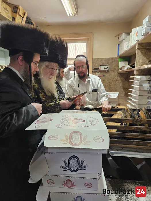 Boro Park SEDER Matzah Bakery Picture 8