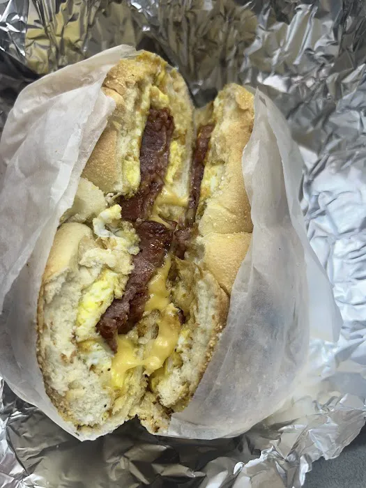 King 18 ave Deli and Grill Picture 8