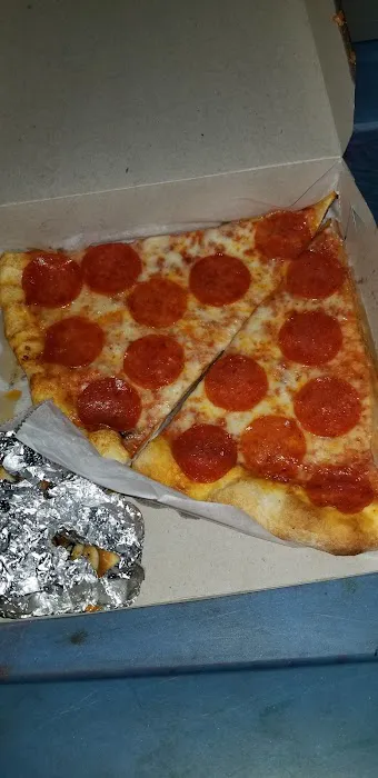 Pizza Central of Brooklyn Picture 8