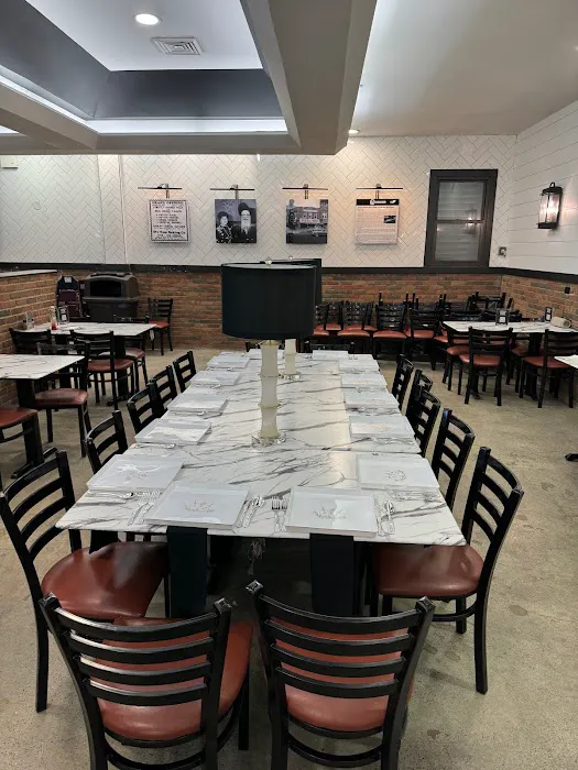 Mendelsohn's Pizza Picture 4