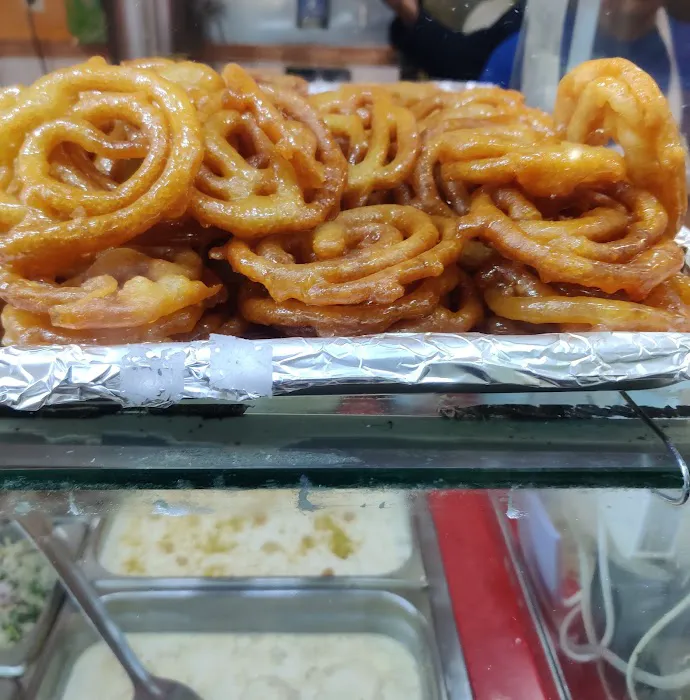 Radhuni Sweets & Restaurant Picture 9