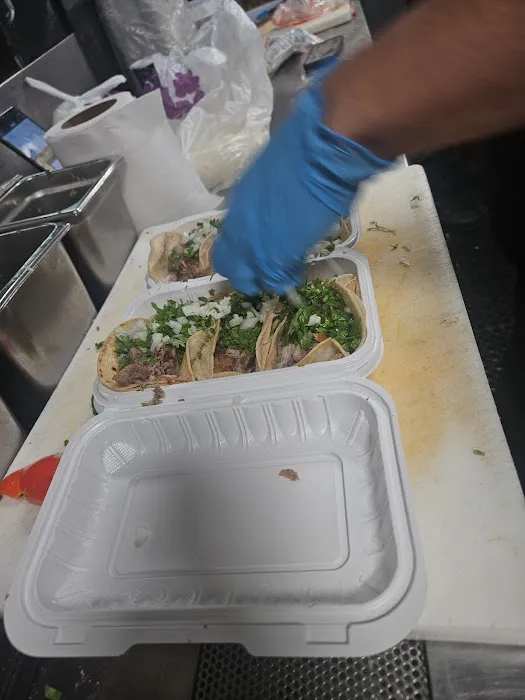 Tacos el gavilan Picture 6