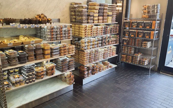 Shloimy's Bake Shoppe Picture 9