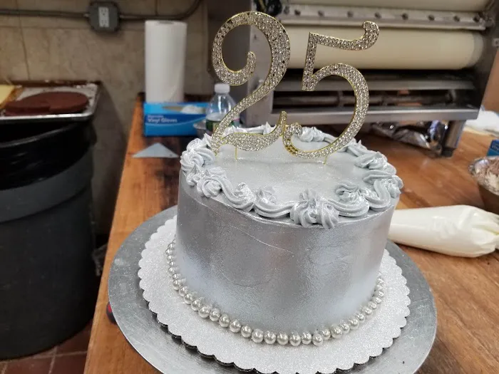Shloimy's Bake Shoppe Picture 4