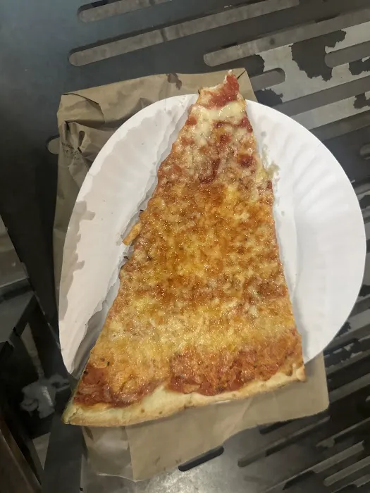 Benny's Famous Pizza Picture 4