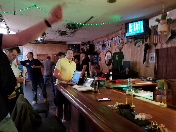 Bulls Eye Sports Pub Picture 4