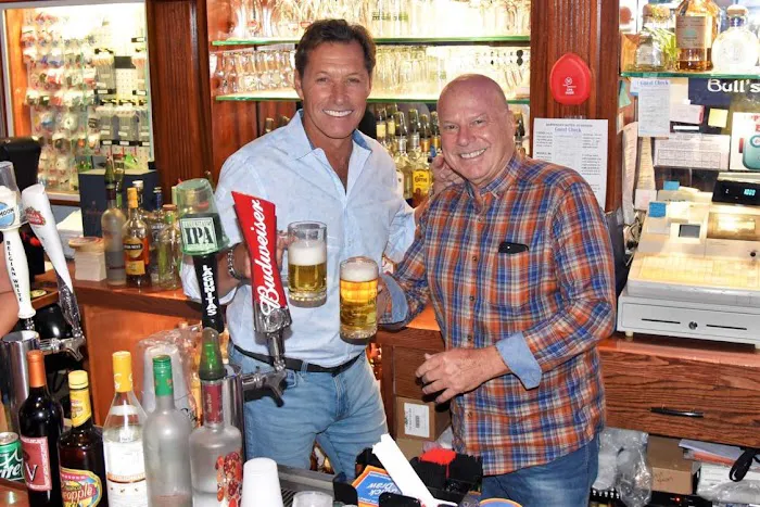 Bulls Eye Sports Pub Picture 10