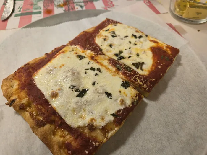 Frank's Pizza Picture 3