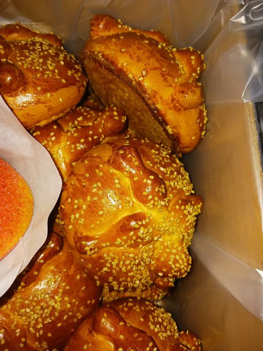 El Aguila Bakery Picture 2