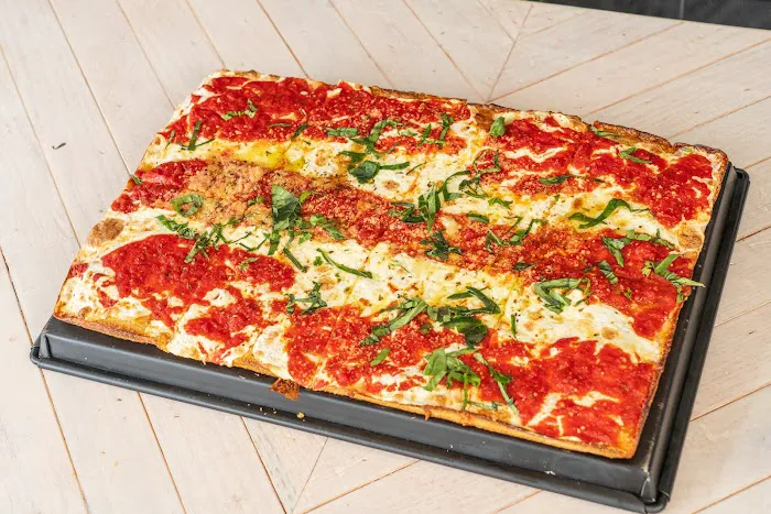 Gravesend Pizza Picture 3