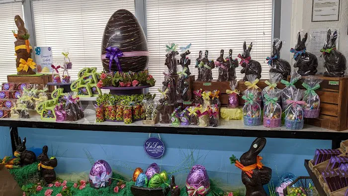 Li-Lac Chocolates Picture 6