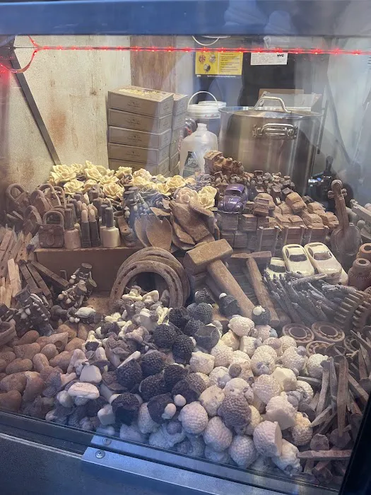 United Chocolate Works Picture 2