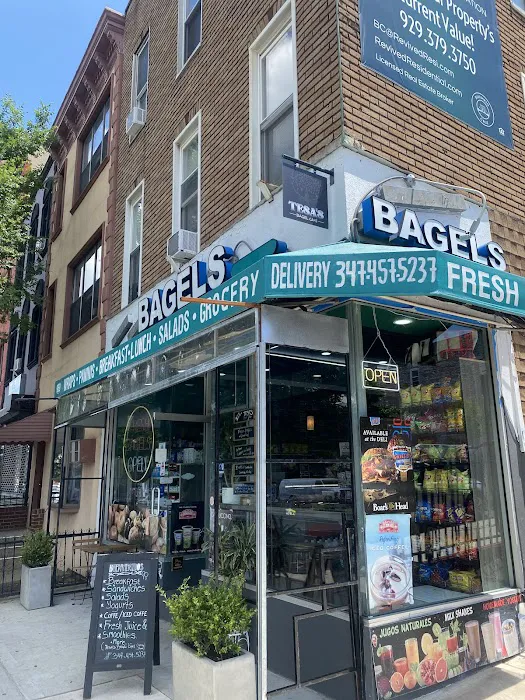 Tesa’s Bagel Café Picture 2