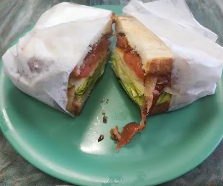 Cousins Deli