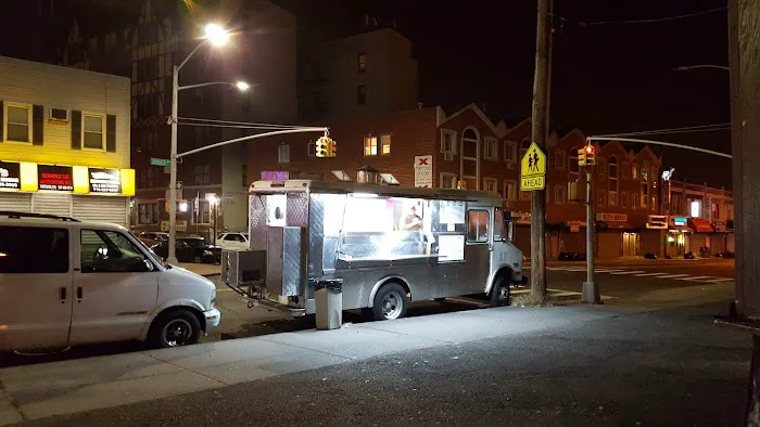 Maya Taco Truck Picture 3