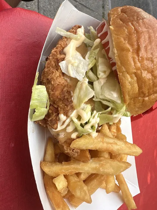 Chicky’s food truck Picture 6