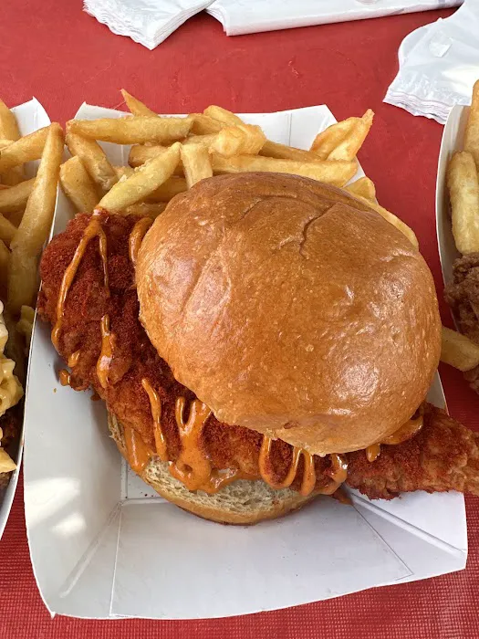 Chicky’s food truck Picture 2