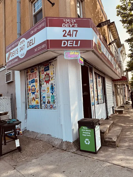 Dev’s 24/7 Deli Picture 10