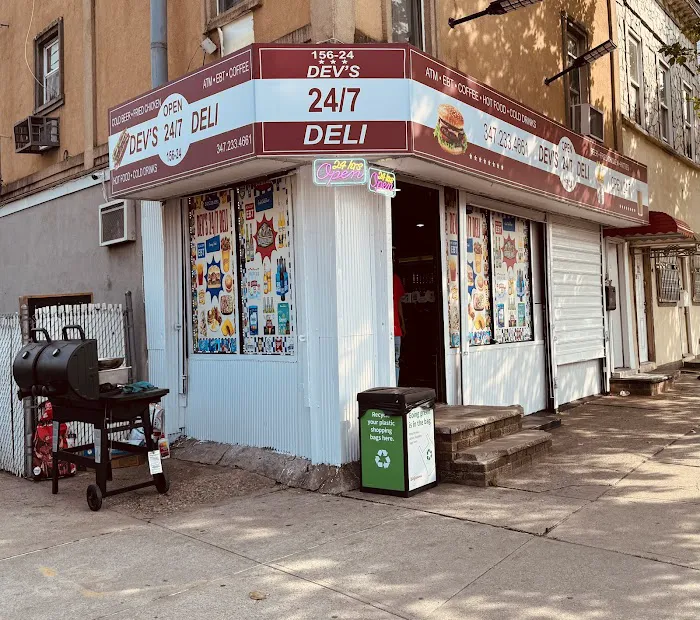 Dev’s 24/7 Deli Picture 2