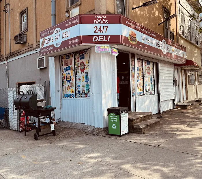 Dev’s 24/7 Deli Picture 3