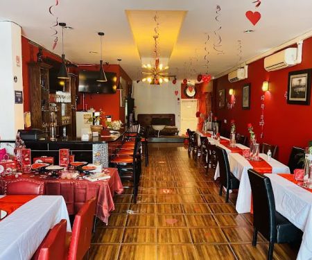 LE CAP RESTAURANT & LOUNGE