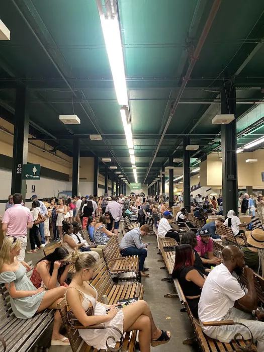 Belmont Track Kitchen Picture 1